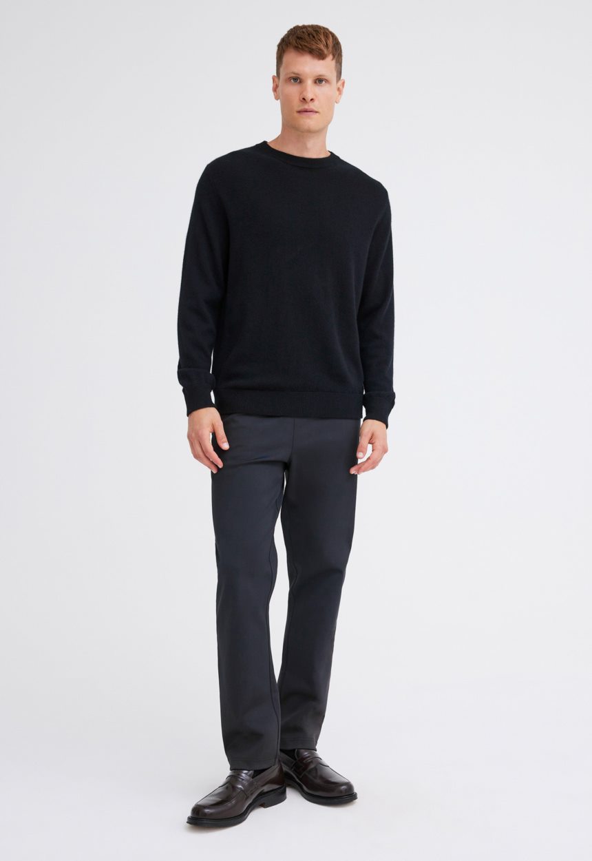 Jac + Jack Beckham Cashmere Sweater - Black