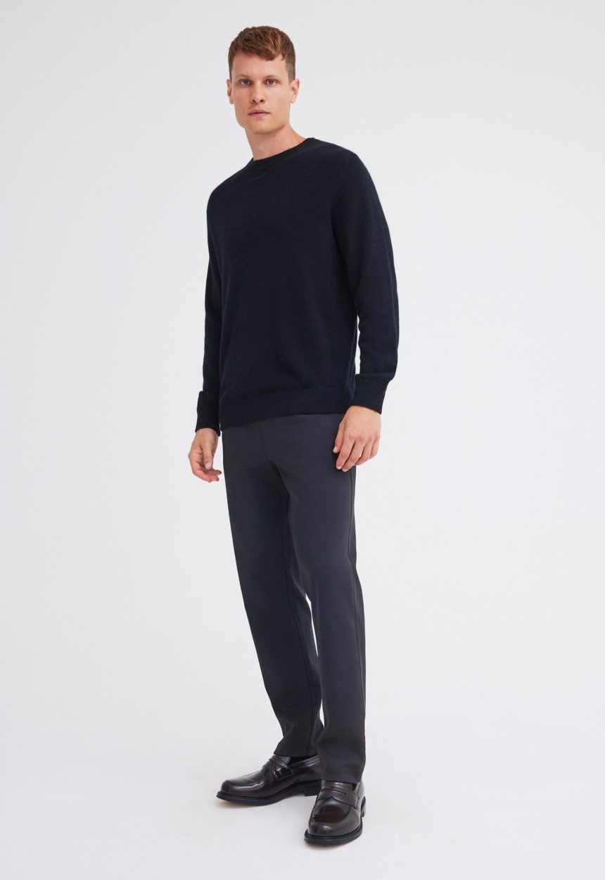 Jac + Jack Beckham Cashmere Sweater - Black